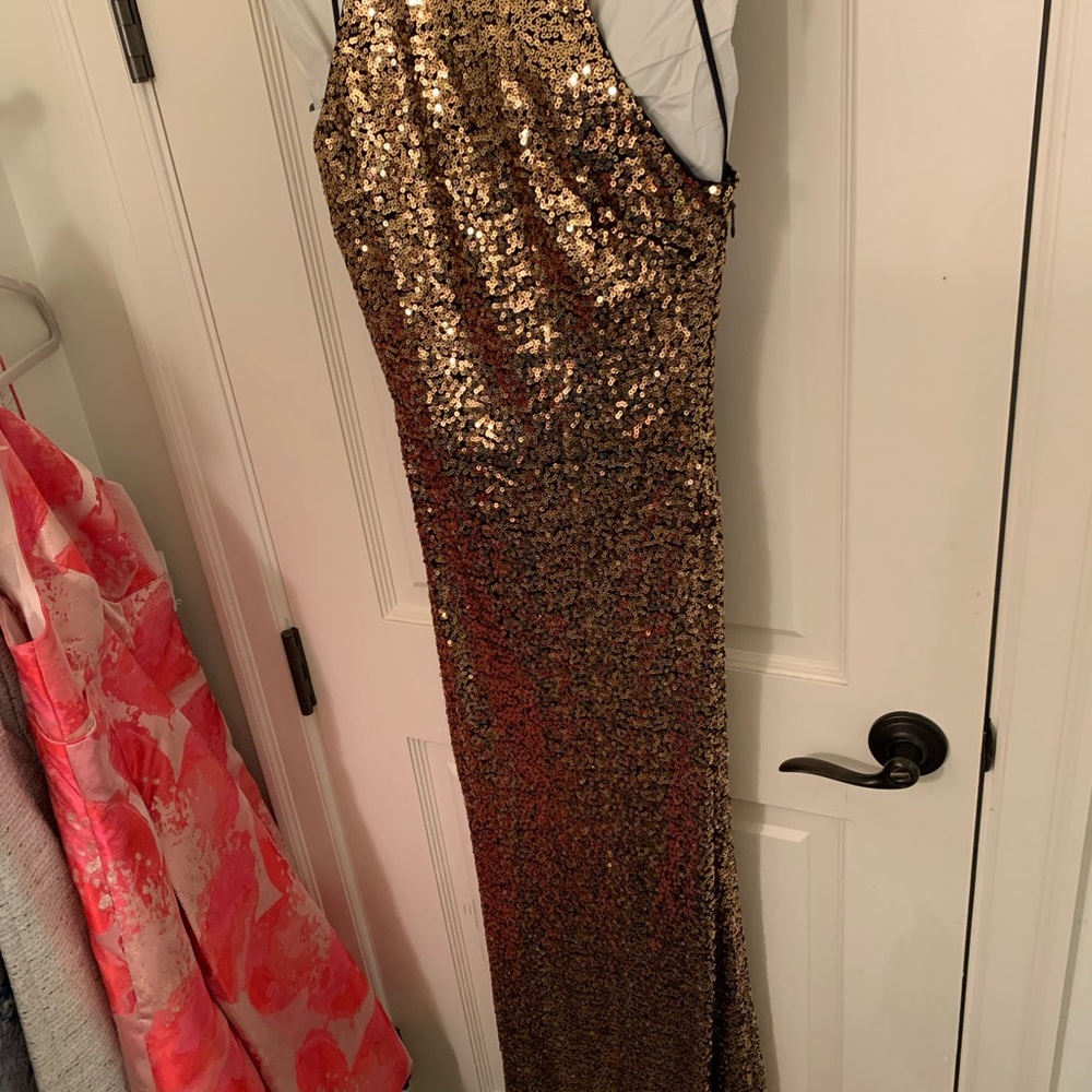 Badgley Mischka Strapless Gold Sequin Gown Size 4 - Picture 2 of 4